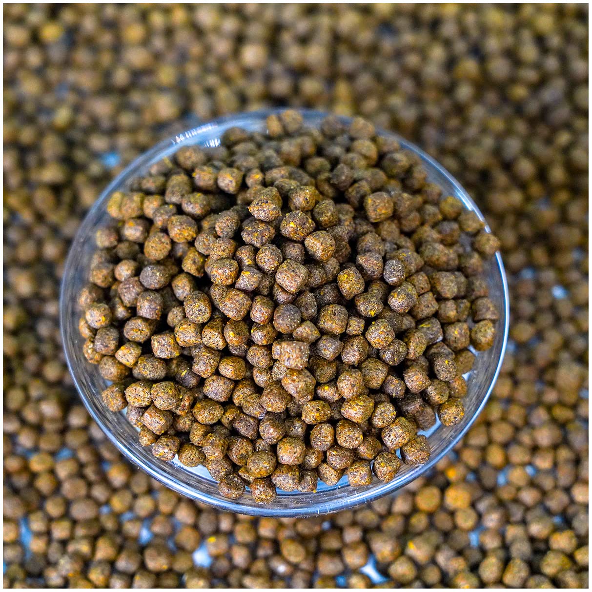 Natural Waterscapes Game Fish Food Variety | 40 lb Bulk Fish Food Pellets | Feed to Bass, Bluegill, Trout, Catfish, Tilapia